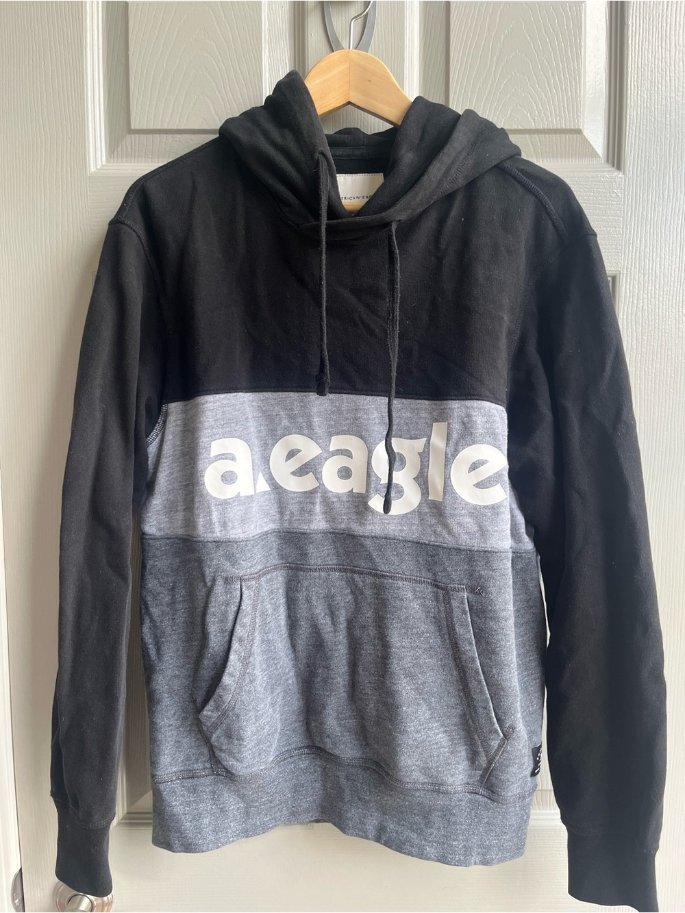 American Eagle Outfitters Black and Gray Colorblock Hoodie
